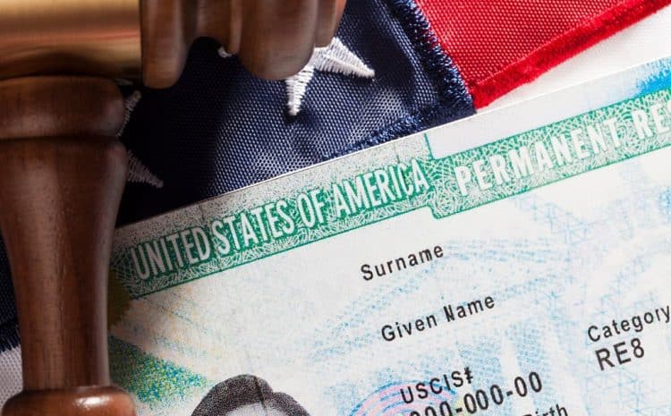  Permanent residence USA: how long does it last and how is it renewed?